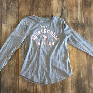 Abrecrombie Kids 11/12 Gray Long Sleeve Shirt